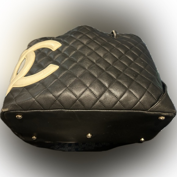 Chanel Cambon Tote Handbag Black Quilted Leather - Picture 15 of 16